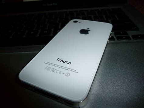 Hggadgets White Iphone 4