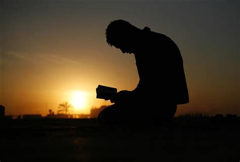 Hati ini terlalu lemah, rapuh dan mudah putus asa. Sejuta Hadiah Kebaikan Buat Si Sabar | Mulia dengan Amal ...
