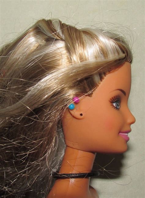 Mattel 2004 Cali Girl Barbie Excellent Earrings Doll Pierced Ears EUC