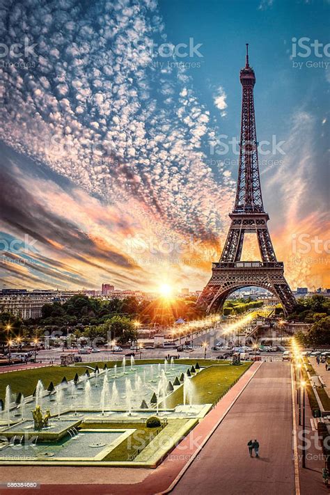 Paris Eiffel Tower Photo Paris Eiffel Tower · Free Stock Photo Fern