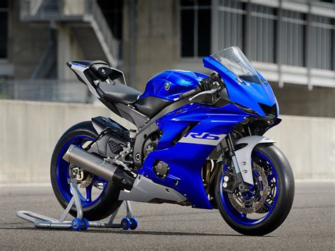 In looking at how it stacked up against the cbr i was reminded of just how much of a. Yamaha R6 Price In Pakistan 2020 Specs, pictures