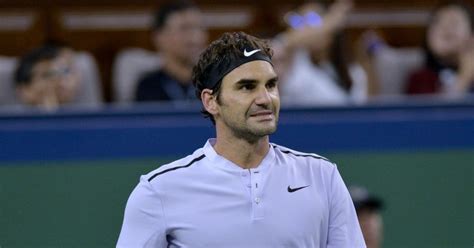 Roger Federer Edges Past Juan Martin Del Potro To Set Up