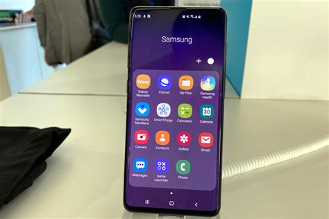 Samsungs One Ui 20 Update Brings Easier One Handed Use Digital Trends