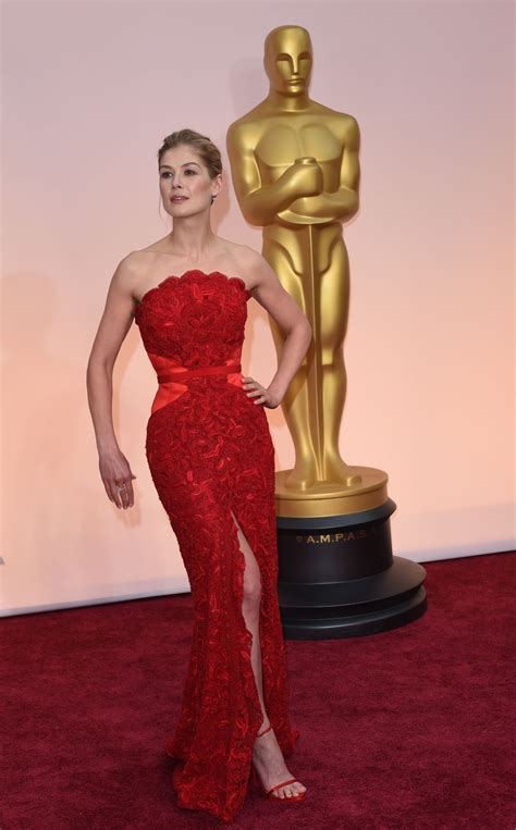 Rosamund Pike 2015 Oscars Red Carpet In Hollywood Celebmafia