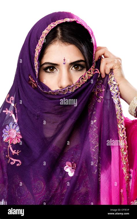 Bengali Muslim Sari Hi Res Stock Photography And Images Alamy