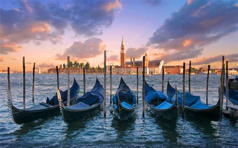 Venice Private Gondola Cruise For Up To 5 Passengers Getyourguide