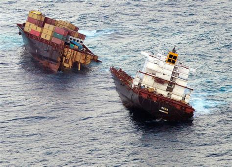 Cargo Ship Wrecked Off New Zealand Photo 1 Cbs News