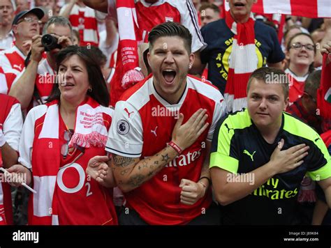 Final Whistle Fa Cup Final Wembley Stadium Hi Res Stock Photography And