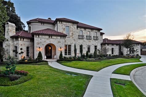 Explore Tuscan Architectural Style