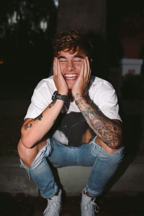 Pin By Kassidy Corbin On Celebrities Kian Lawley Kian Lawley Tattoos