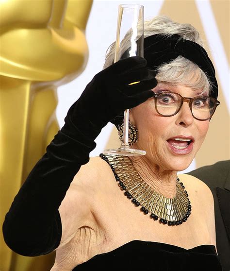 Изучайте релизы rita moreno на discogs. Rita Moreno Rewears Her 56-Year-Old Gown for 2018 Oscars