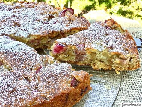 1 mittelgroße geschälte zwiebel in sehr kleine stückchen schneiden, hinzugeben. Rhabarberkuchen mit Haferflocken - Aus meinem Kuchen und ...