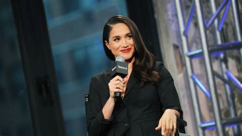 Watch Meghan Markle S Incredibly Powerful Speech On Gender Equality From 2015 Glamour