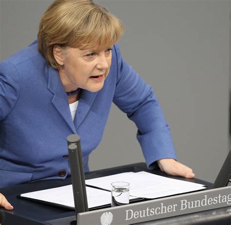 Haushaltsdebatte Angela Merkel Prügelt Böse Auf Die Grünen Ein Welt