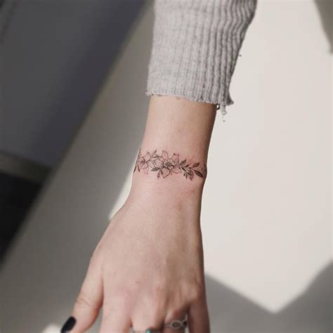 Small Wrist Tattoos Ideas For Girls Women Wristband Designs