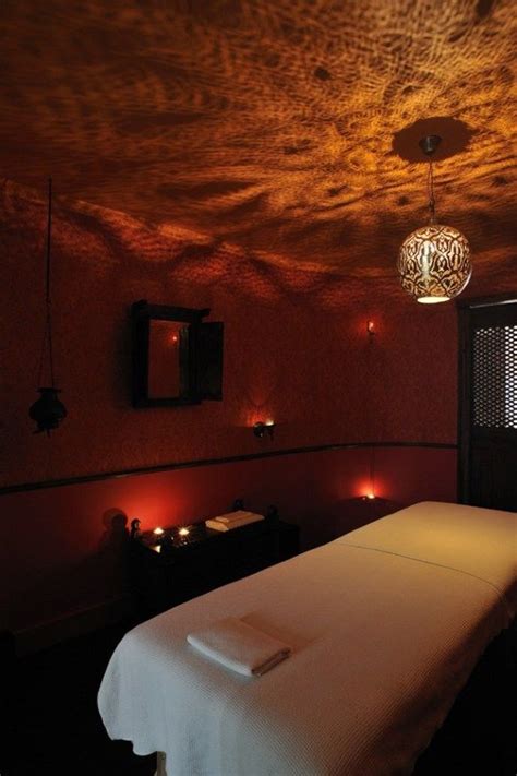 Top 99 Awesome Spa Decor Ideas Estheticians Spa Massage Room Massage Therapy Rooms Massage Room