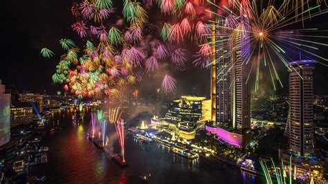 New Years Eve Firework Showcases Along The Chao Phraya Will Go On