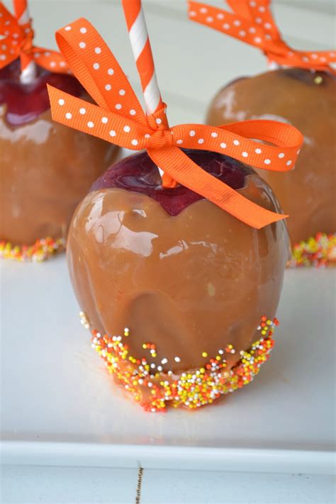 All Things Pink And Pretty Caramel Apples