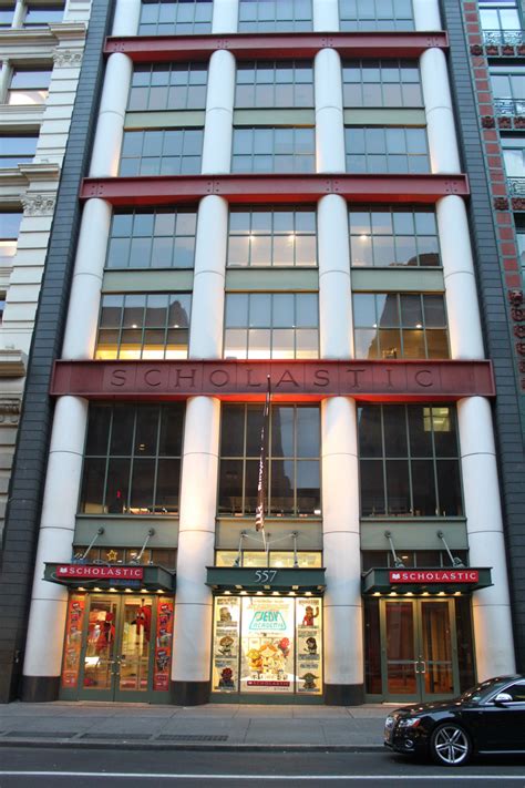 Scholastic 557 Broadway New York Ny 10012 On 4urspace Retail Profile