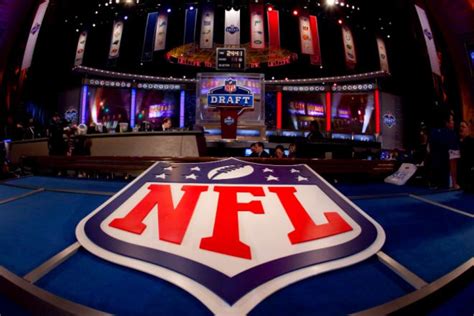 Never pay for live streaming service specially for nfl ncaaf sports events, so lest try free hd stream. BamaInsider - LIVE: Alabama Football NFL Draft Coverage