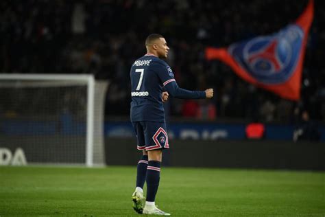 Video Kylian Mbappé Scores Brace For Psgs Third Goal Versus Lorient