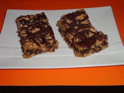 Oats are very sensitive to the excess moisture and temperature fluctuations which can start the. Healthy Peanut Butter Chocolate Oatmeal Bars | Chocolate ...