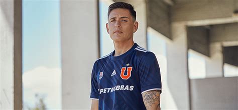 Camisetas universidad de chile added 2 new photos to the album: Universidad de Chile ya tiene su camiseta 2021... Mira el ...