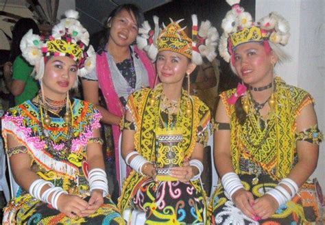 Pakaian Tradisional Sarawak