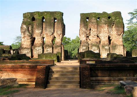 History Of Sri Lanka Pictures Of Ancient Anuradhapura And Polonnaruwa