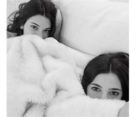 Photo Kendall Jenner Et Sa Copine Lauren Perez Photo Publiée Sur Instagram Purepeople