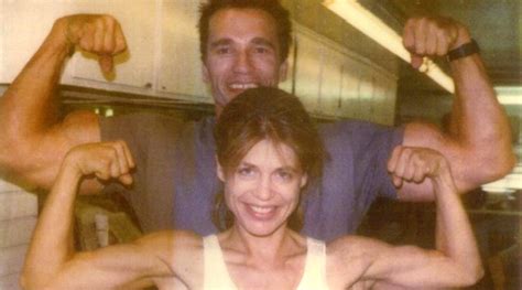 Arnold Schwarzenegger Recalls Seeing Linda Hamilton S Buffed Up Terminator 2 Biceps For The