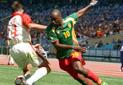 Foé morì il 26 giugno 2003 dopo essere collassato, nel cerchio di centrocampo, al 72' della semifinale di confederations cup giocata a lione tra camerun e colombia. Patrick Mboma amongst proposed names for Cameroon coach ...
