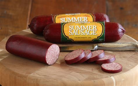 Whether you like a basic hot dog, a sassy bratwurst, spicy chorizo, or tangy italian sausage in your tomato sauce, sausage is one of those foods that everyone loves. Meal Suggestions For Beef Summer Sausage - Homemade Beef ...