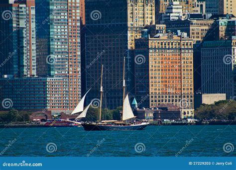 Tall Ship In Manhattan Nyc Editorial Stock Photo Image Of Cruise