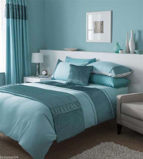 Discover delicate duck egg, on trend teal and other stylish shades now. Stunning duck egg blue duvet set with matching curtains ...