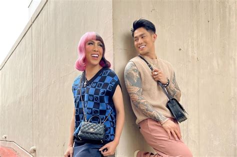 ‘it s showtime summoned by mtrcb over ‘alleged indecent acts by vice ganda ion perez
