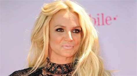 Britney Spears Son Choix de Poser Toute Nue Fait Réagir les Réseaux Sociaux Jolie Bobine