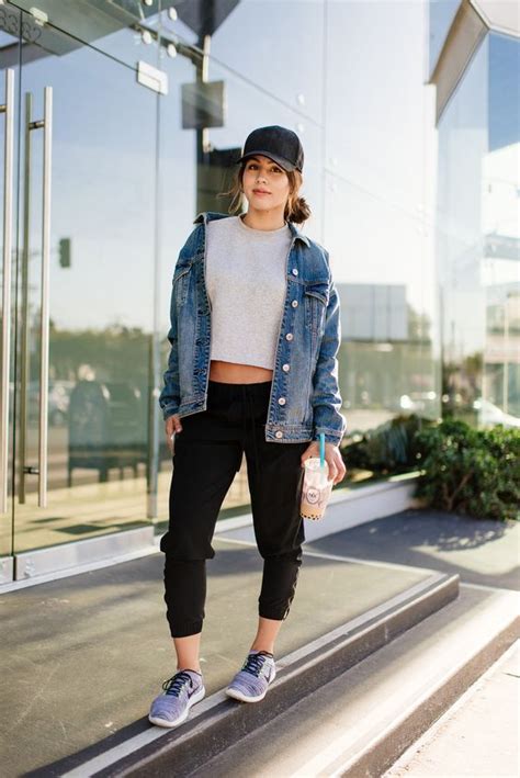 32 comfy college outfits you can totally copy athleisure outfits spring