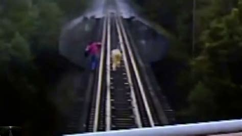 Dramatic Video Shows Two Women Nearly Killed On Train Tracks Abc13 Houston