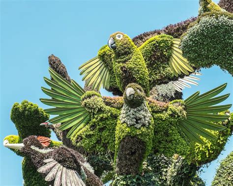 Over 50 Truly Incredible Plant Sculptures Are Currently On Display At