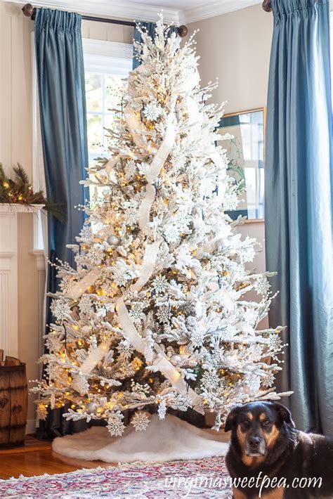 Winter Wonderland Christmas Tree With Swarovski Snowflake Ornaments