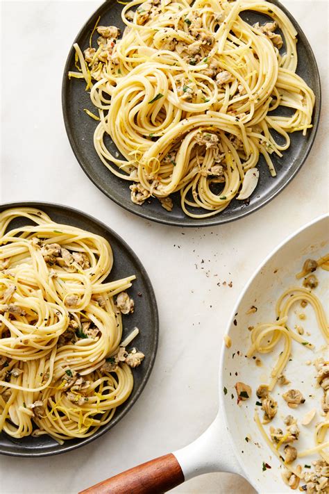 Spaghetti With Clams Recipe Nyt Cooking