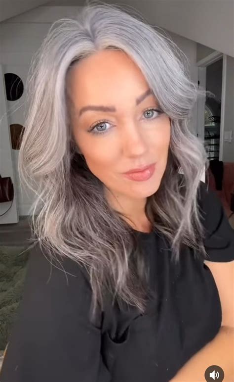 Natural Gray Hair Long Gray Hair Grey Hair Looks Medium Length Hair
