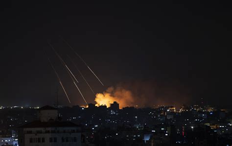 Idf Strikes Hamas Sites In Gaza After Arson Balloons Spark Fires In