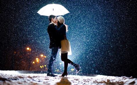 Romantic Love Couple In Rain Iphone Wallpaper Resolution Romantic