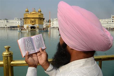 Sikh Prayer Books Made Available To British Sikh Military Personnel