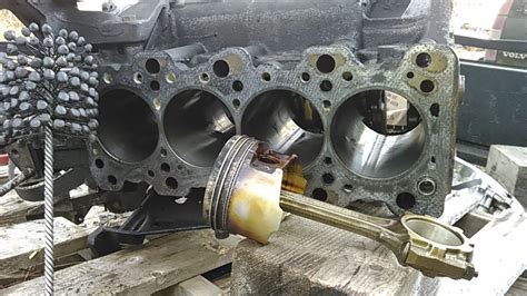 Motorcycle engine rebuild the tear down. 1995 Mitsubishi Expo Engine Overhaul - YouTube