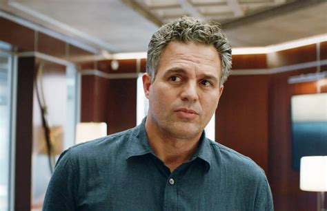 Mark Ruffalo Shades Star Wars Says Marvel Is Doing Something Different
