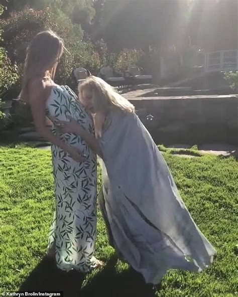 Josh Brolin Brings Daughter Westlyn To Wife Kathryns Pop Up In Malibu