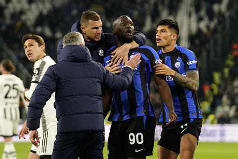 Romelu Lukakus Management Fuming Over Italian Footballs ‘beyond Despicable Racism Furore